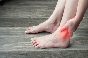 Managing a Partial Long Peroneal Tendon Tear After an Ankle Injury